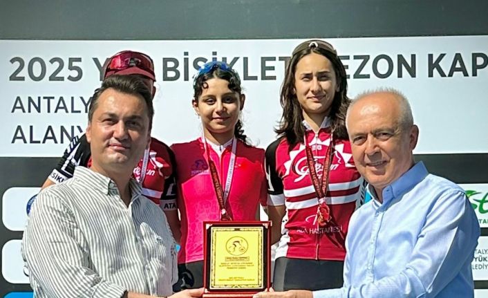 Bisikletin altın kızı Buse sezonu zirvede tamamladı