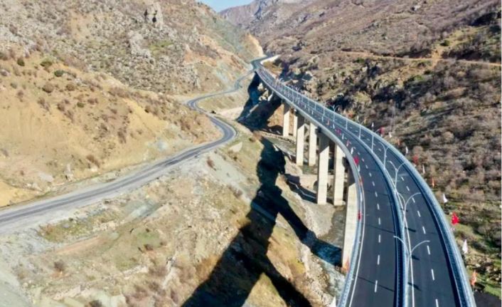 Bitlis-Baykan arası yol çalışmaları tamamlandı