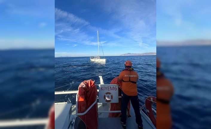 Bodrum Akçalı Adası açıklarında arızalanan yelkenli tekne kurtarıldı