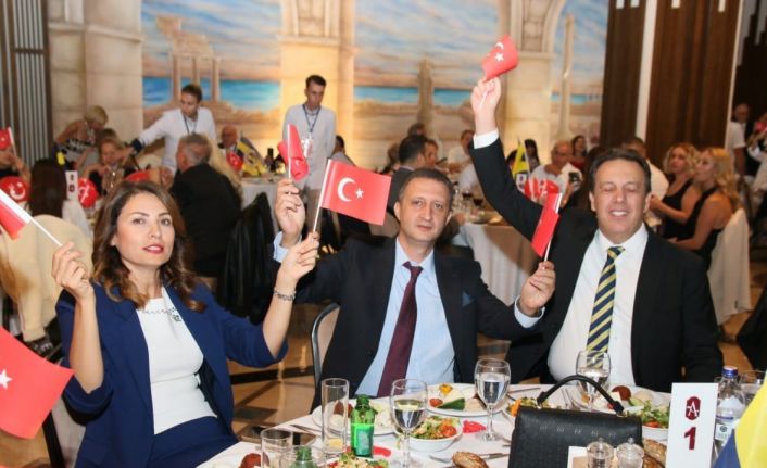 Bodrum Fenerbahçeliler Derneği Cumhuriyetin 102. yılını kutladı