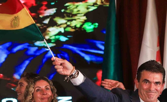 Bolivya’da 20 yıllık MAS iktidarı sona erdi: Yeni Devlet Başkanı merkez sağ adayı Paz oldu