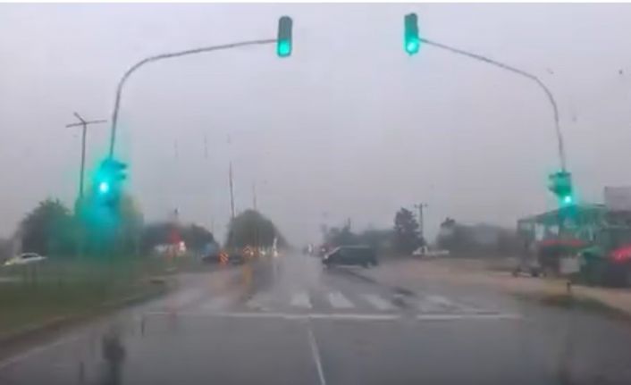 Bolu’da yağışlı havada kaza ucuz atlatıldı