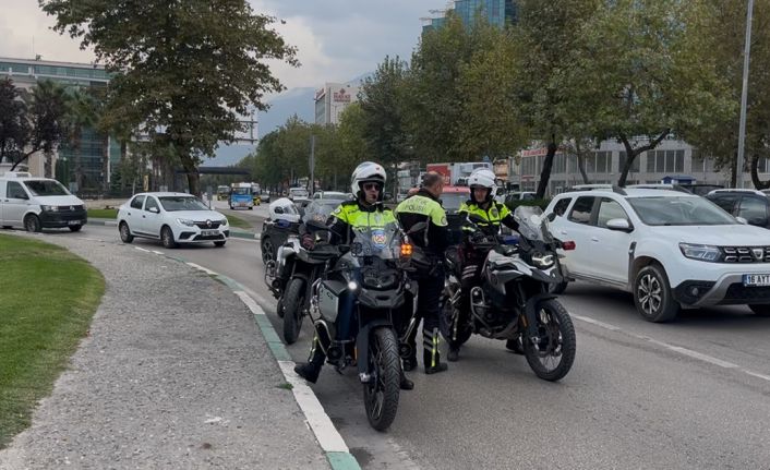 Boş bırakılan valiz ekipleri teyakkuza geçirdi