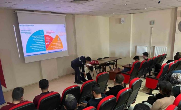 Bucak’ta AFAD tarafından Afet Farkındalık Eğitimi