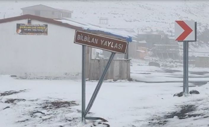 Bülbülan Yaylası beyaza büründü