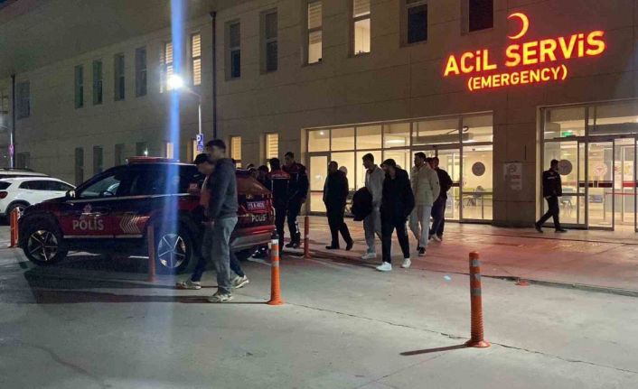 Burdur’da yaklaşık 50 öğrenci zehirlenme şüphesiyle hastanelik oldu