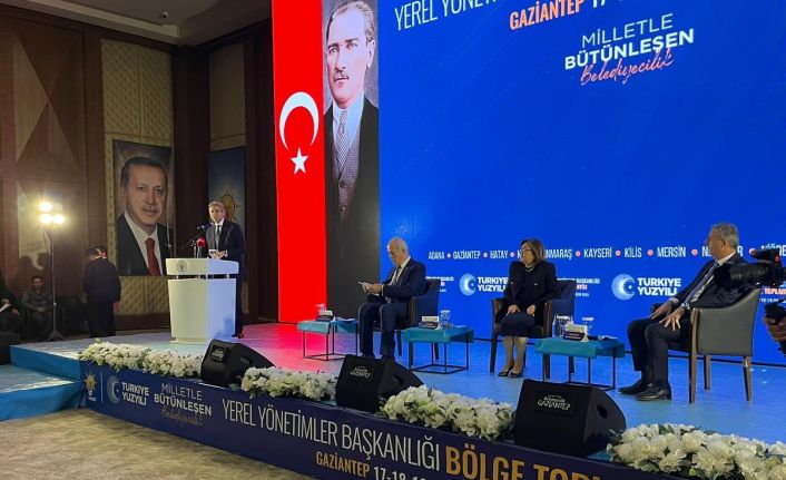 Büyükkılıç, AK Parti’nin Gaziantep’teki Yerel Yönetimler Değerlendirme Toplantısına katıldı