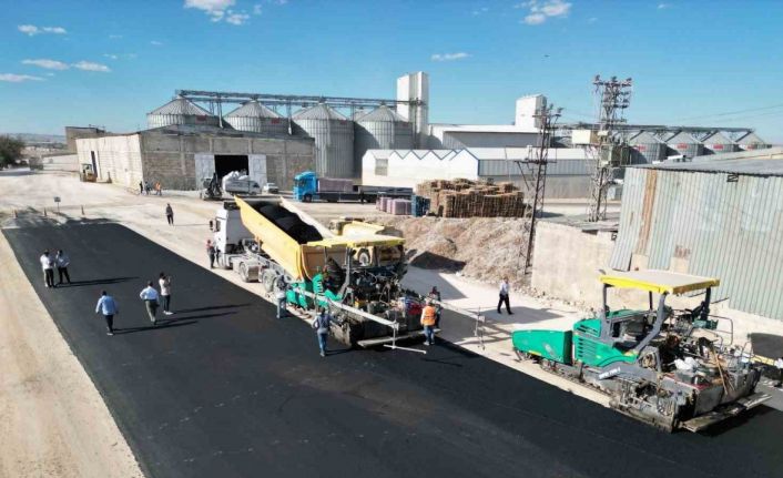 Büyükşehir Belediyesi kentteki yol ihtiyacını gideriyor