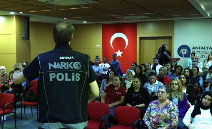 Büyükşehir personeline madde bağımlılığı ile mücadele eğitimi