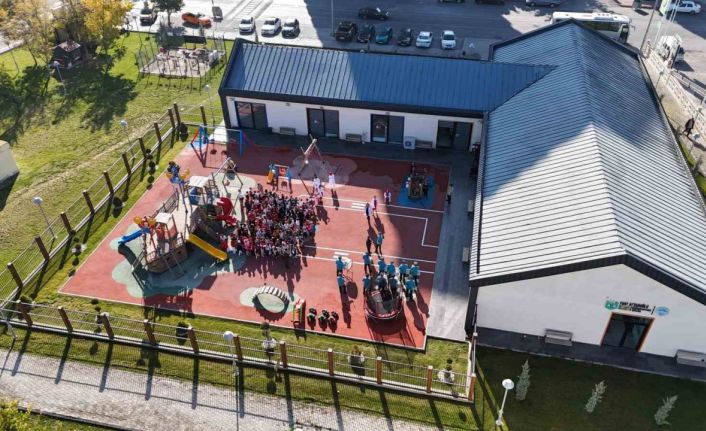 Büyükşehirin Çocuk Kütüphanesi’nde ‘Cumhuriyet Bayramı coşkusu