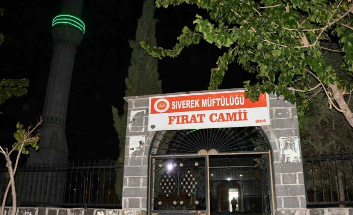 Cami bahçesinde gömülü yeni doğmuş bebek cesedi bulundu