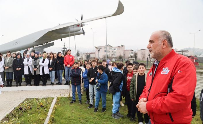 Canik’te Özdemir Bayraktar’a duygu dolu anma