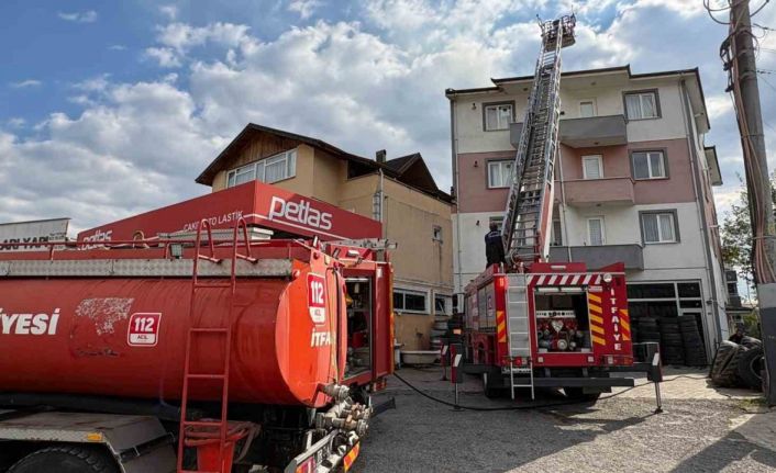 Çatıda yapılan tadilat yangına sebep oldu