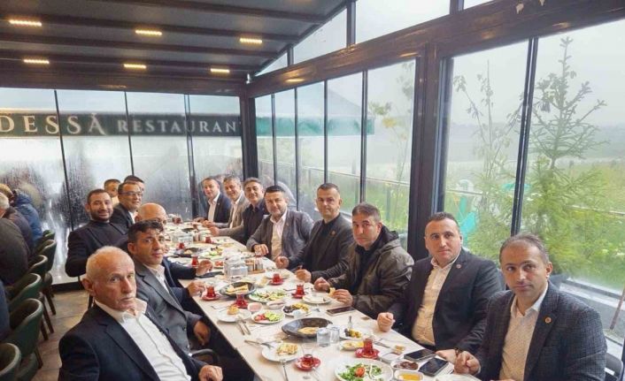 Çaycuma’da Muhtarlar Günü kutlanarak kahvaltıda bir araya geldiler