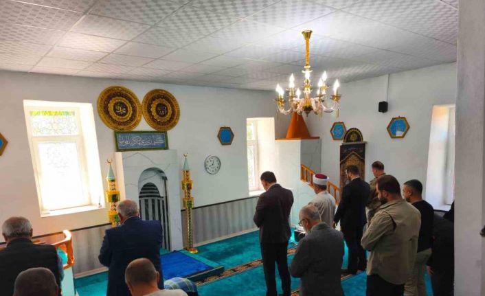 Çemişgezek’te onarımı tamamlanan cami, yeniden ibadete açıldı