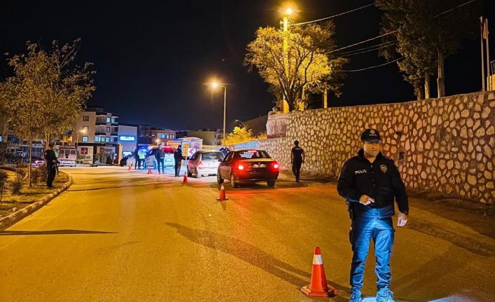 Çeşitli suçlardan aranan 4 şahıs yakalandı