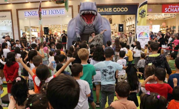 Ceylan Karavil Park’ta "Jurassic Age" etkinliği çocuklarla buluştu