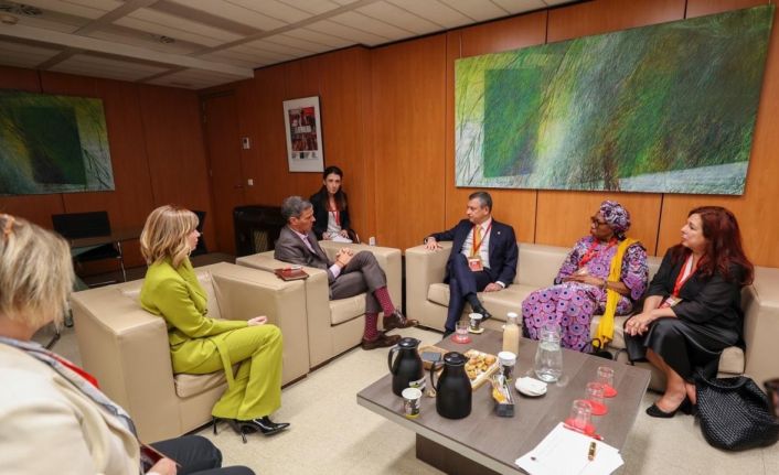 CHP Genel Başkanı Özel, İspanya Başbakanı Sanchez ile görüştü