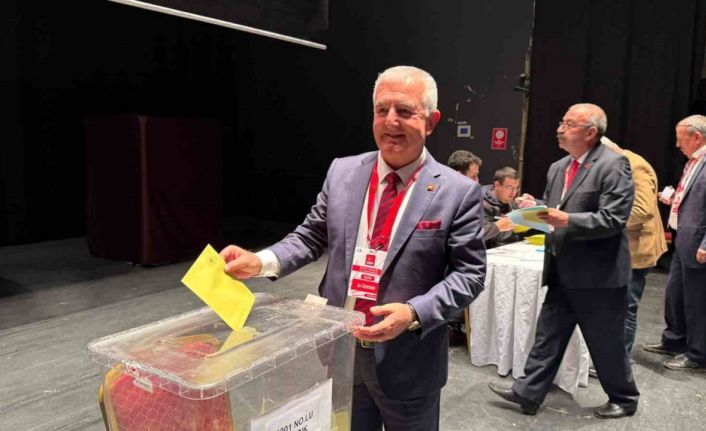 CHP’de gergin kongre