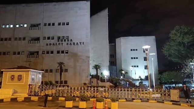 CHP’li eski belediye başkanı ve beraberindeki 14 şüpheli tutuklandı