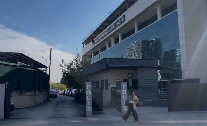 CHP’li eski belediye başkanı ve eşi 3 gün süren gözaltının ardından adliyeye sevk edildi