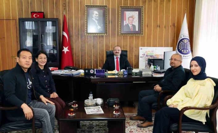 Çinli yatırımcılar Erzurum Teknokent’te incelemelerde bulundu