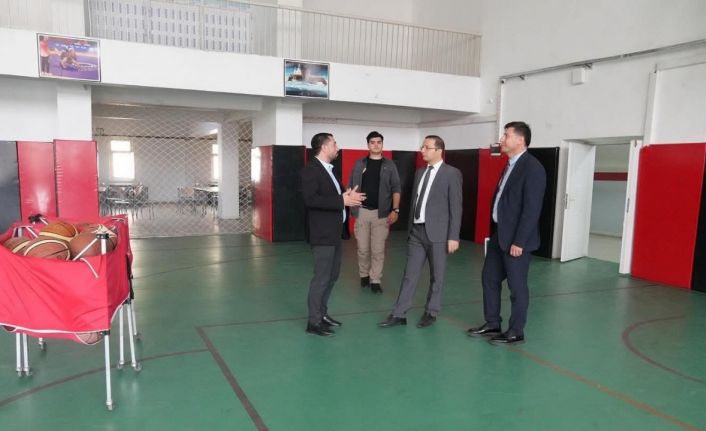 Cizre Kaymakamı Baycar, Spor Lisesinde incelemelerde bulundu