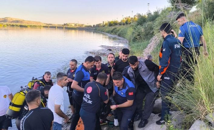 Cizre’de köprüden nehre atlayan gencin cansız bedenine ulaşıldı