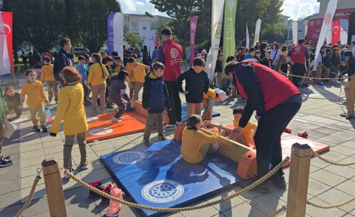 Çocuklar bu tır ile teknolojiden az da olsa uzaklaştılar