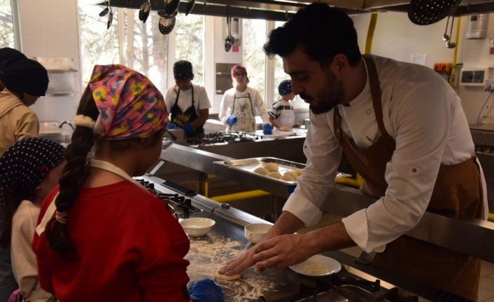 Çocuklar Dünya mutfaklarında lezzetli bir yolculuğa çıktı