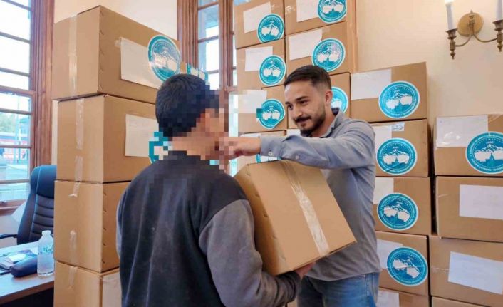 Çocuklar üşümesin kampanyasında 500 çocuk giydirildi