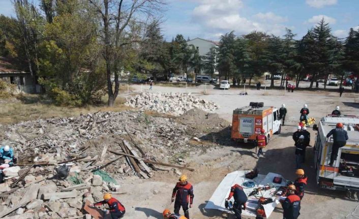 Çorum’da gerçeğini aratmayan yangın ve tahliye tatbikatı