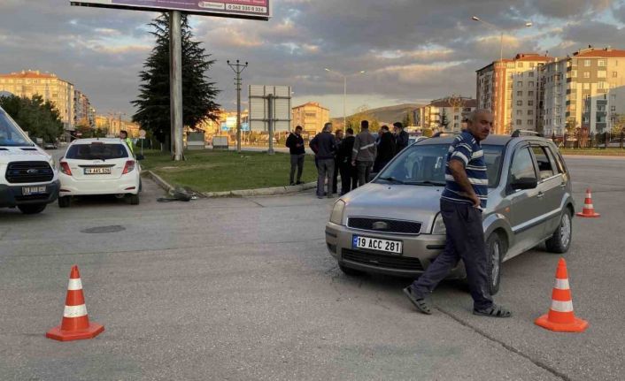 Çorum’da otomobiller çarpıştı: 2 yaralı