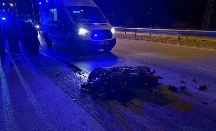 Çorum’da tıran çarpan motosikletin sürücüsü hayatını kaybetti