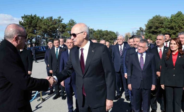 Cumhurbaşkanı Erdoğan başkanlığındaki devlet erkanı Anıtkabir’i ziyaret etti