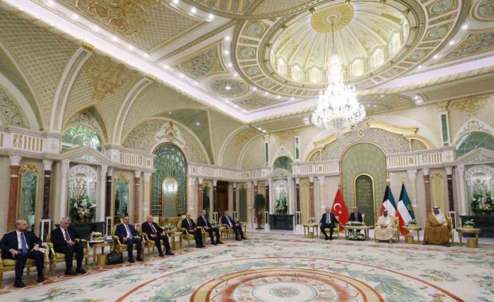 Cumhurbaşkanı Erdoğan, Kuveyt Emiri es-Sabah ile görüştü