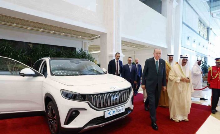Cumhurbaşkanı Erdoğan, Kuveyt Emiri es-Sabah’a Togg aracı hediye etti