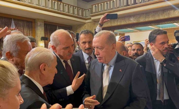 Cumhurbaşkanı Recep Tayyip Erdoğan, TBMM Başkanı Numan Kurtulmuş, MHP Lideri Devlet Bahçeli, BBP Genel Başkanı Mustafa Destici ve HÜDA-PAR Genel Başkanı Zekeriya Yapıcıoğlu ile bir araya geldi.