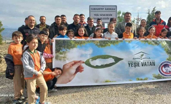 Cumhuriyet İlkokulu’ndan ’Yeşil vatan’ mesajı