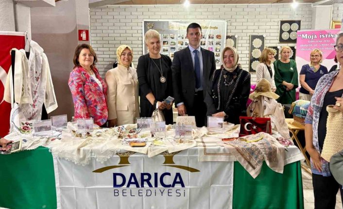 Darıcalı kadınların el emeği ürünleri Bosna’da sergilendi