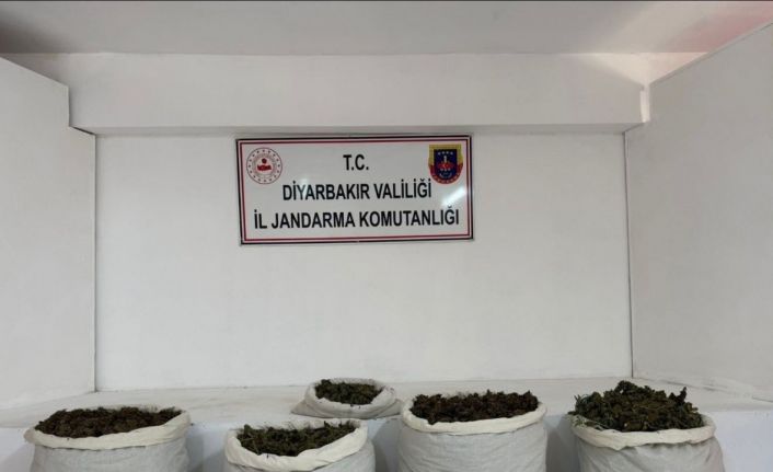 Diyarbakır’da 93 kilo uyuşturucu ele geçirildi
