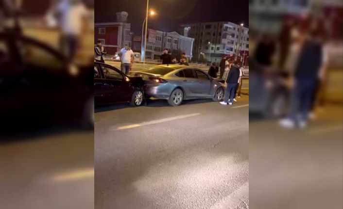 Diyarbakır’da 9 aracın karıştığı kazada 3 kişi yaralandı