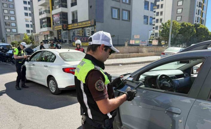 Diyarbakır’da ’çocuk ve gençlerin korunmasına yönelik’ huzur uygulaması