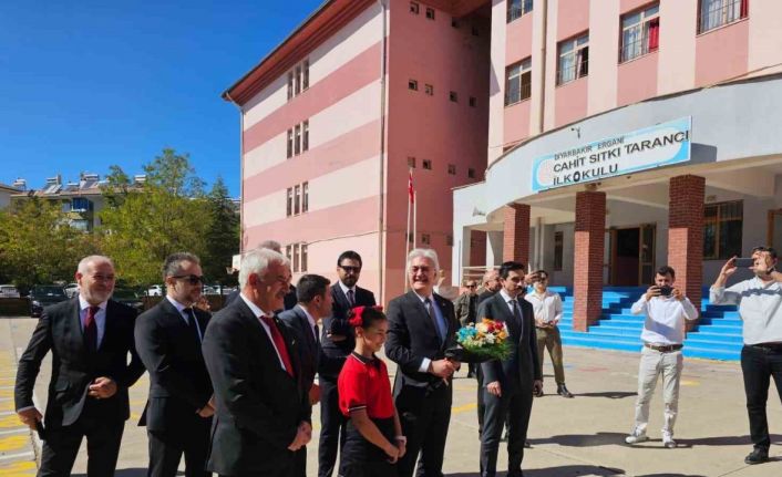 Diyarbakır’da öğrencinin mektuplu talebi yerine getirildi