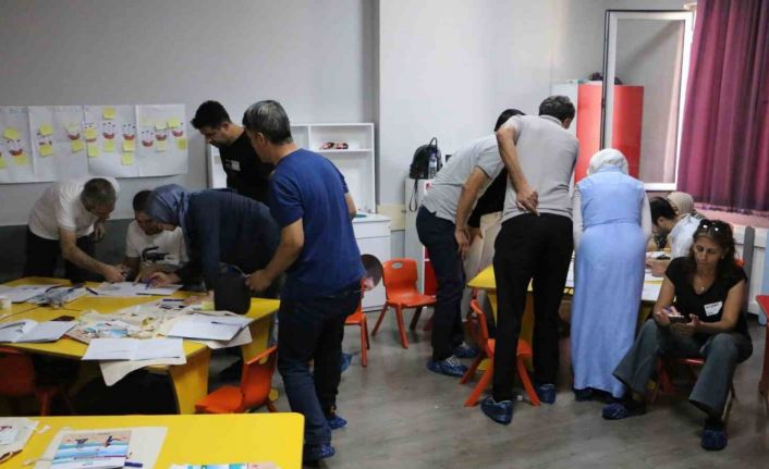 Diyarbakır’da öğretmenlerin mesleki gelişimine katkı sağlayan eğitimler devam ediyor