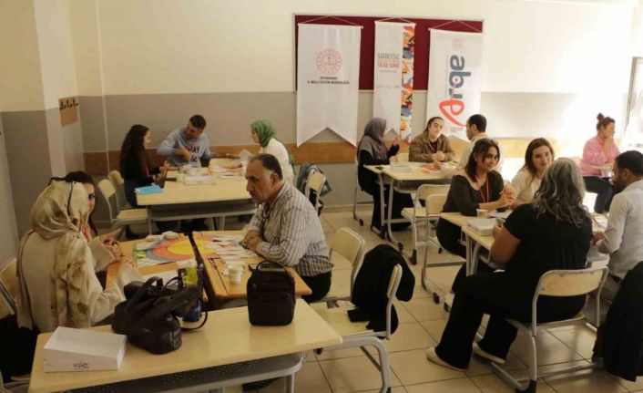 Diyarbakır’da "Şiddetsiz İletişim Yoluyla Yolda Sanat" eğitimi