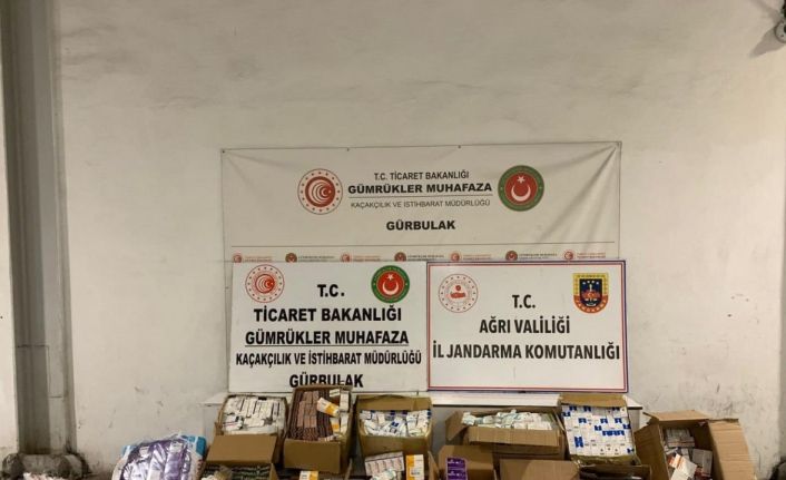 Doğubayazıt’ta tırın dorsesinde binlerce kutu kaçak ilaç bulundu