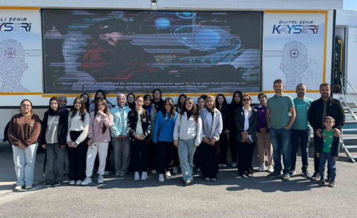 Dünya Kız Çocukları Günü’nde anlamlı etkinlik