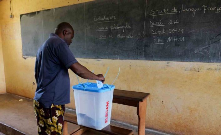 Dünyanın en yaşlı lideri Kamerun Devlet Başkanı Biya, 43 yıllık iktidarını bir dönem daha uzatabilir