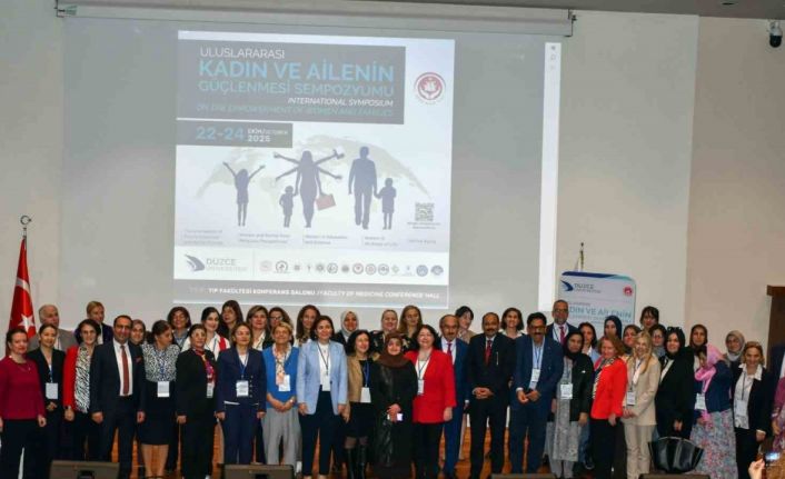 Düzce Üniversitesi Rektör Yardımcısı Prof. Dr. Genç: "Aile birey için dünyaya açılan bir pencere"